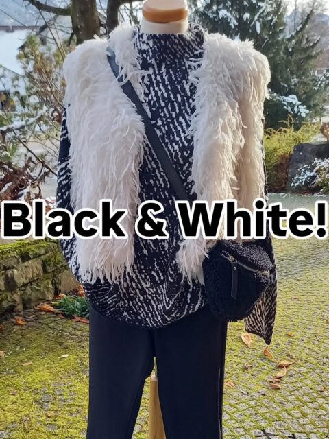 Coole fake Federweste von Milestone 179.90, Monari Pulli 119.90, Felltasche 49.90
#ruppanerschuheundmode #Milestone #Monari #fakefur #oberallgäu