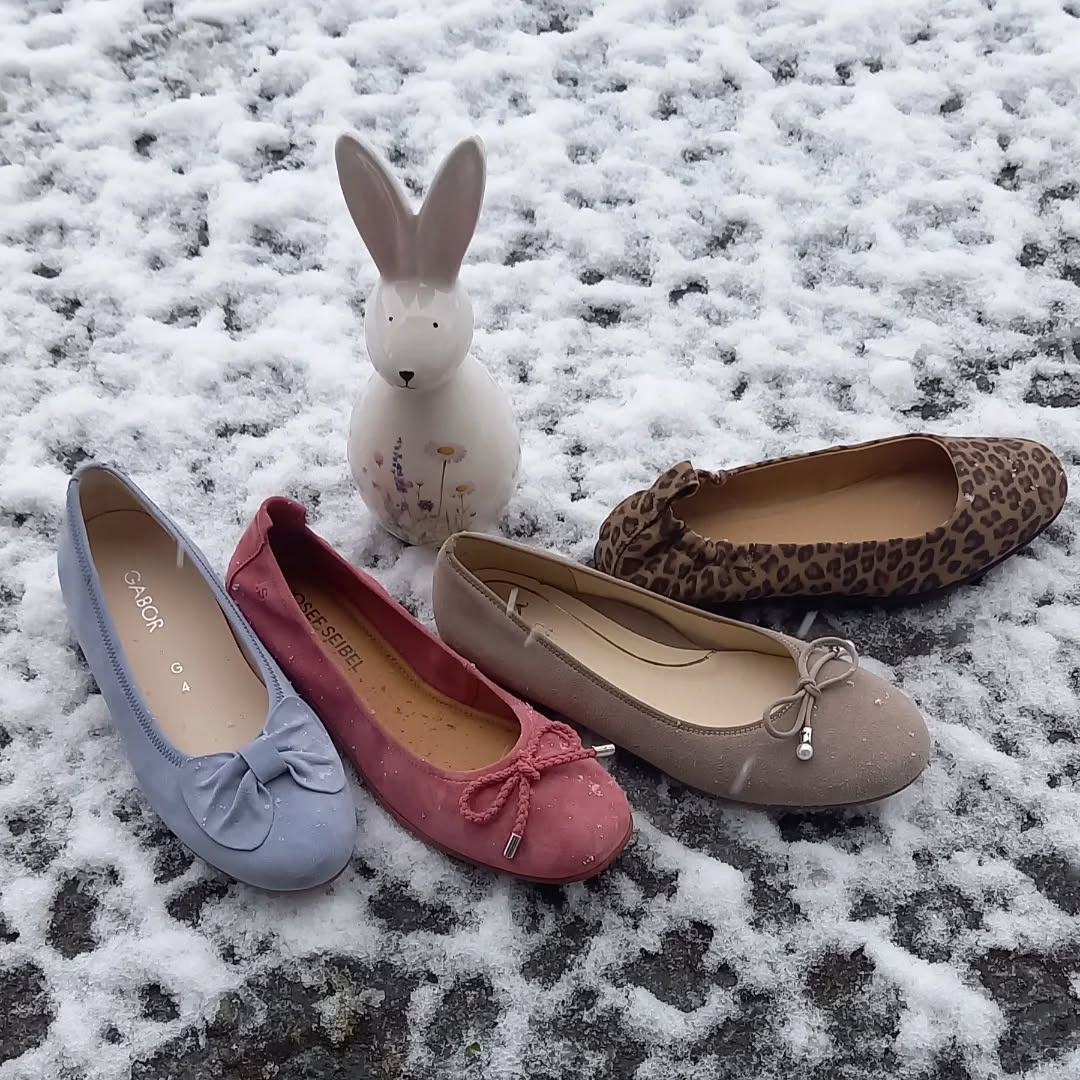 Ballerinen im Schnee...😃😉 yuchee!

hellblau von Gabor 109,90 €
Rose von Seibel 89,90 €
natur von ara 99,90 €
Leo von Legero 89,90 €

Wir haben auch noch reduzierte Winter Mode!

#ruppanerschuheundmode
#fischenimallgäu #ballerinen